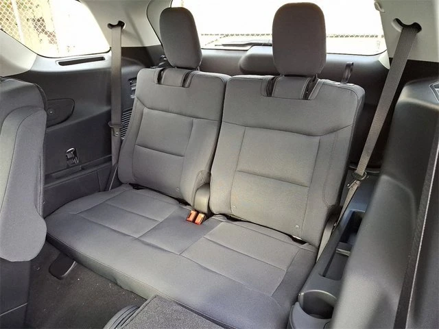 2026 Ford Explorer 6th Gen - Image 8 of 17