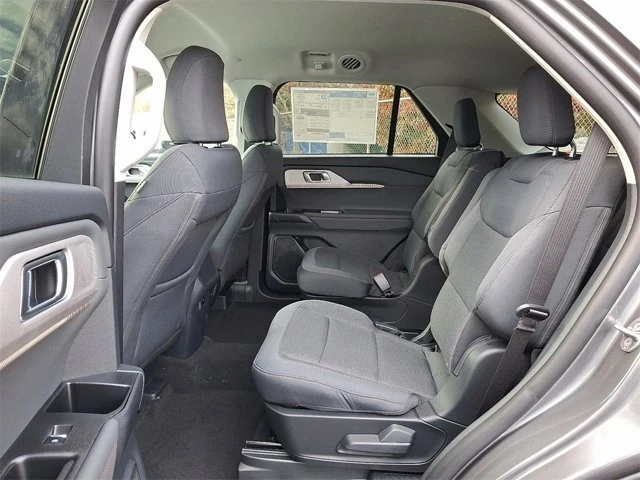 2026 Ford Explorer 6th Gen - Image 7 of 17