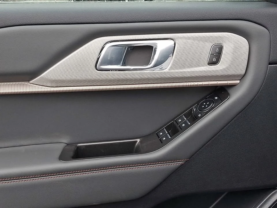 2026 Ford Explorer 6th Gen - Image 10 of 20