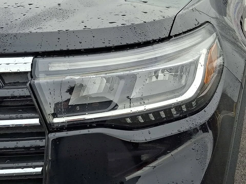 2026 Ford Explorer 6th Gen - Image 9 of 20