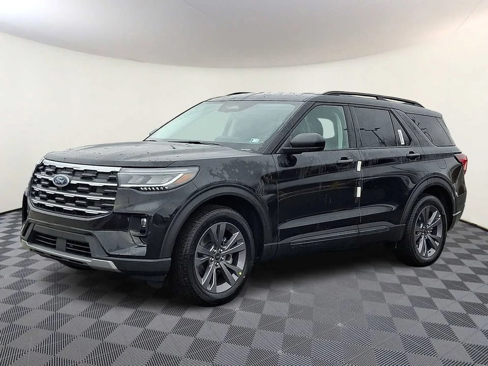 2026 Ford Explorer 6th Gen - Image 3 of 20