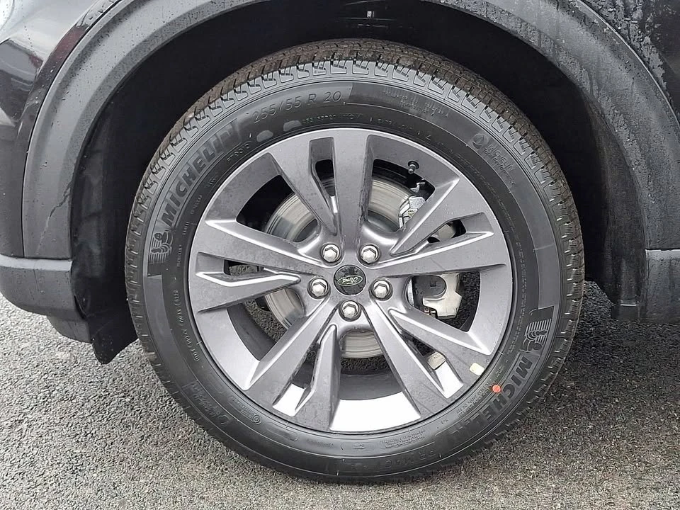 2026 Ford Explorer 6th Gen - Image 8 of 20