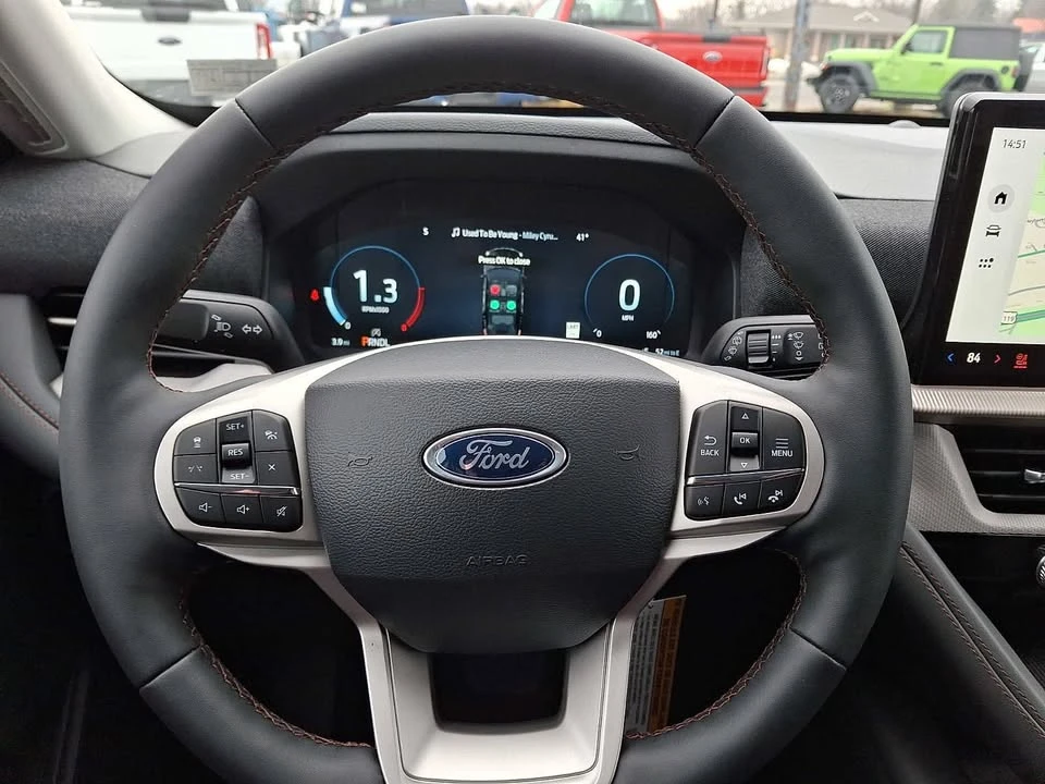 2026 Ford Explorer 6th Gen - Image 14 of 20