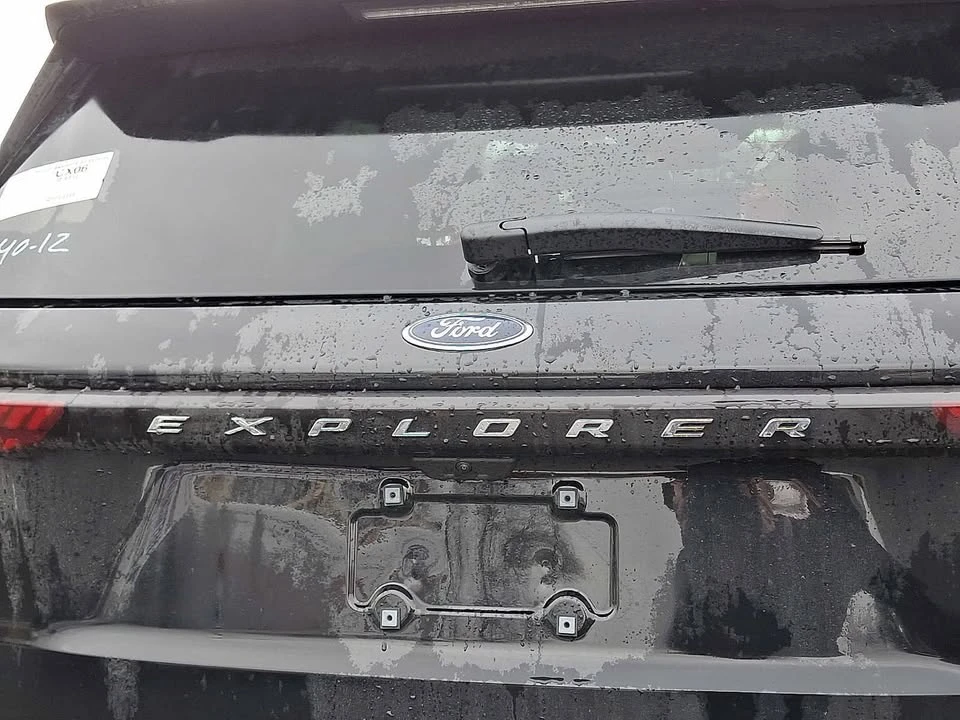 2026 Ford Explorer 6th Gen - Image 19 of 20