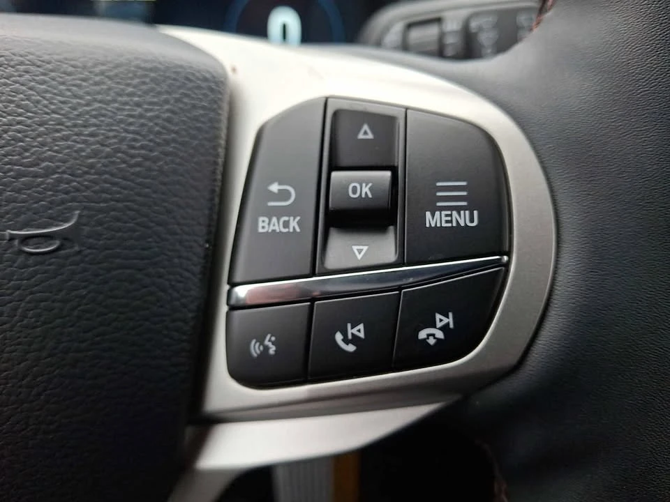 2026 Ford Explorer 6th Gen - Image 16 of 20