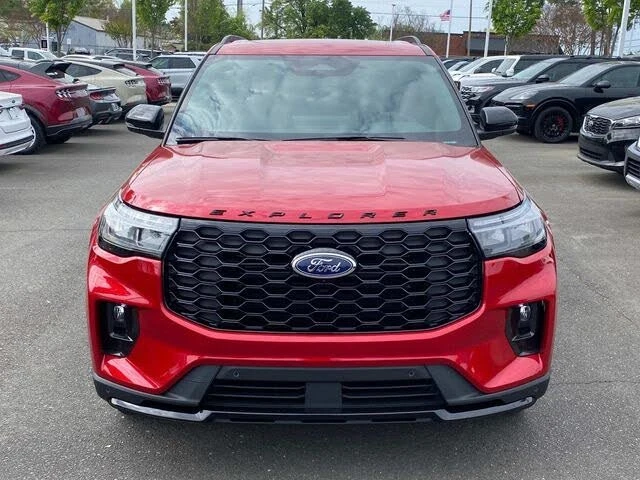 2026 Ford Explorer 6th Gen - Image 2 of 20