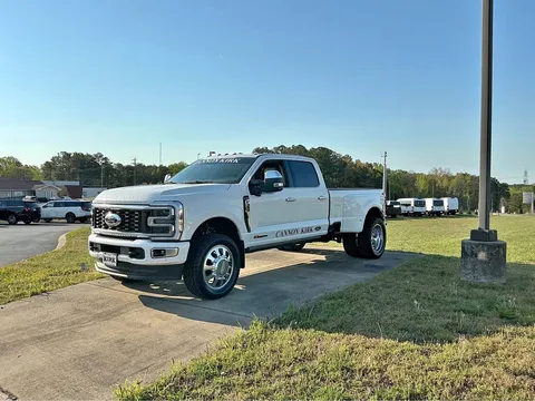 2026 Ford F-350 Super Duty Crew Cab Platinum