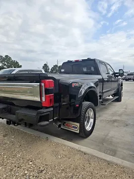 2026 Ford F-450 Super Duty Platinum Crew Cab