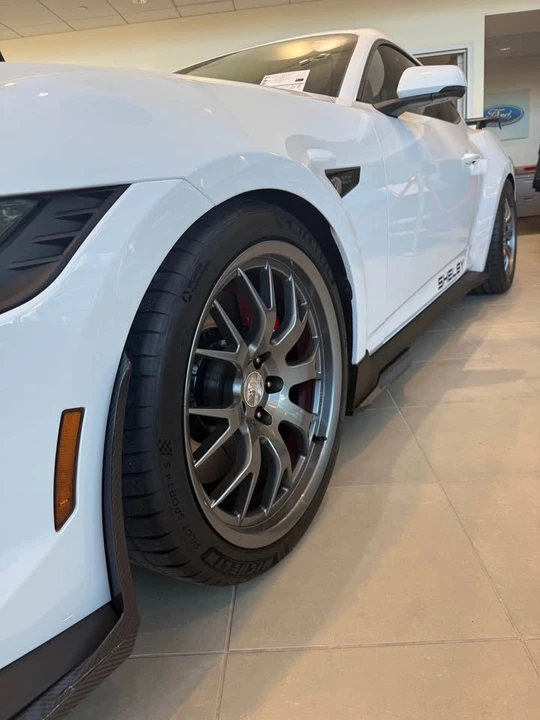 2026 Ford GT - Image 3 of 7
