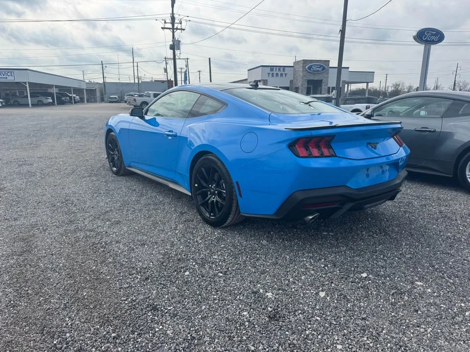 2026 Ford S650 Mustang - Image 2 of 3