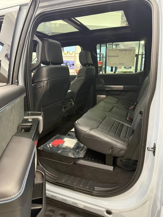 2026 Ford Super Duty 5th Gen - Image 11 of 13