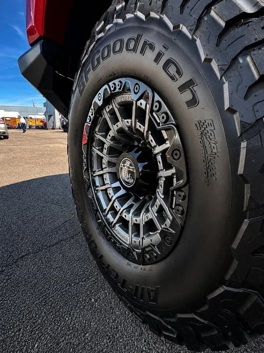 2026 Ford Super Duty 5th Gen - Image 3 of 15