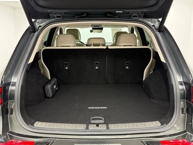 2026 Genesis GV70 - Image 11 of 21