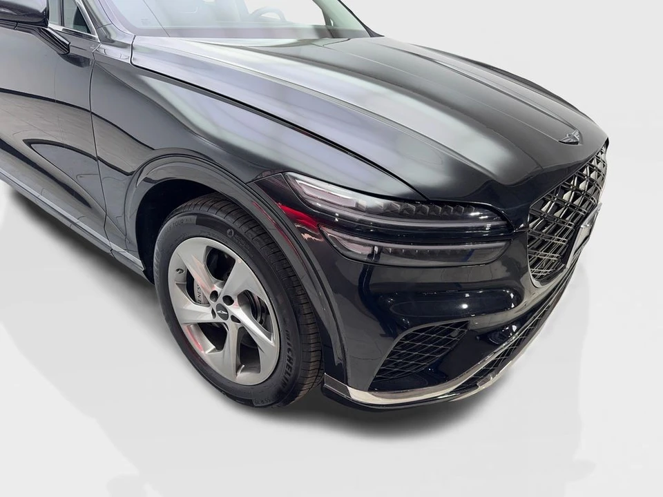 2026 Genesis GV70 - Image 19 of 21