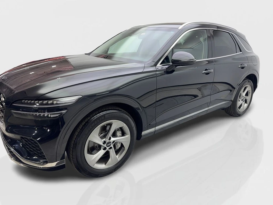2026 Genesis GV70 - Image 11 of 21