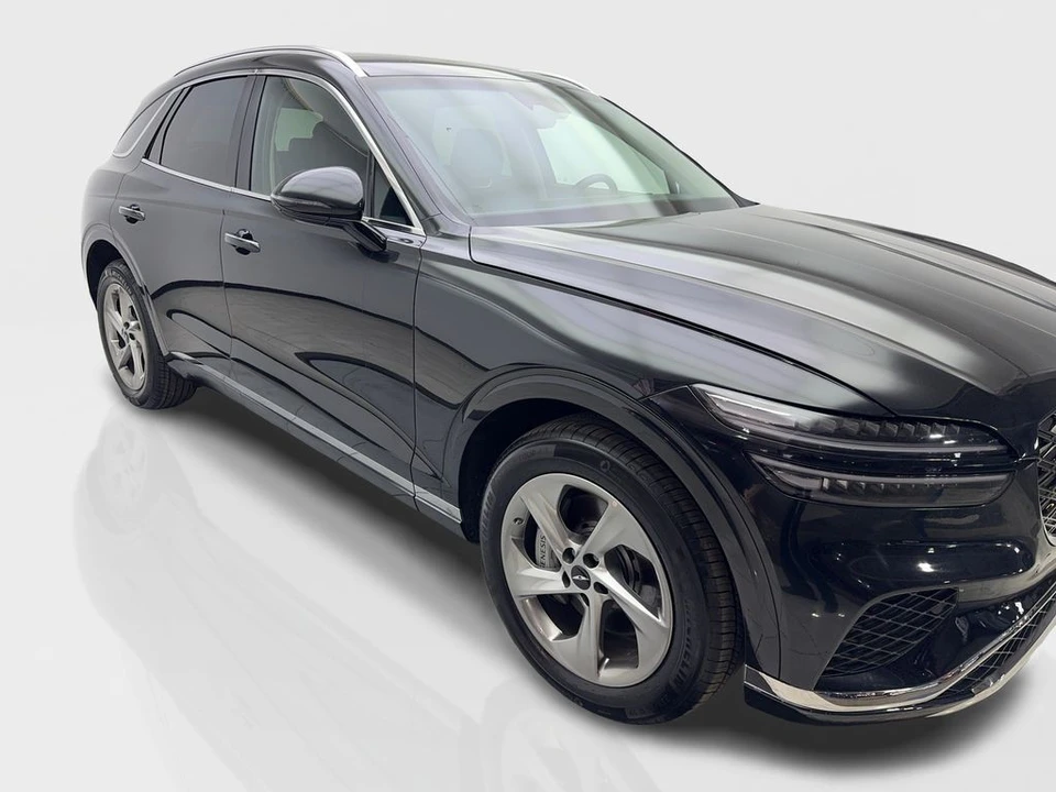 2026 Genesis GV70 - Image 12 of 21