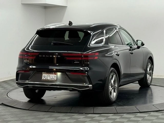 2026 Genesis GV70 - Image 15 of 21