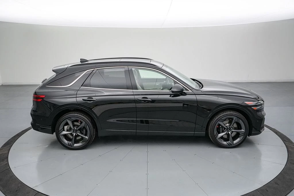 2026 Genesis GV70 - Image 4 of 21