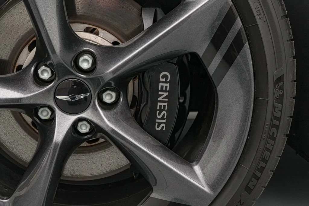 2026 Genesis GV70 - Image 12 of 21