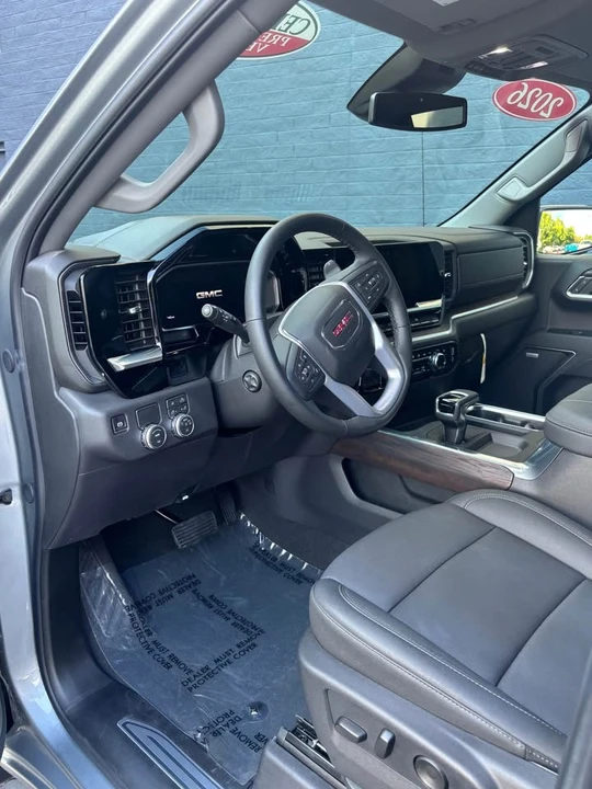 2026 GMC Sierra 5th Gen - Image 2 of 8