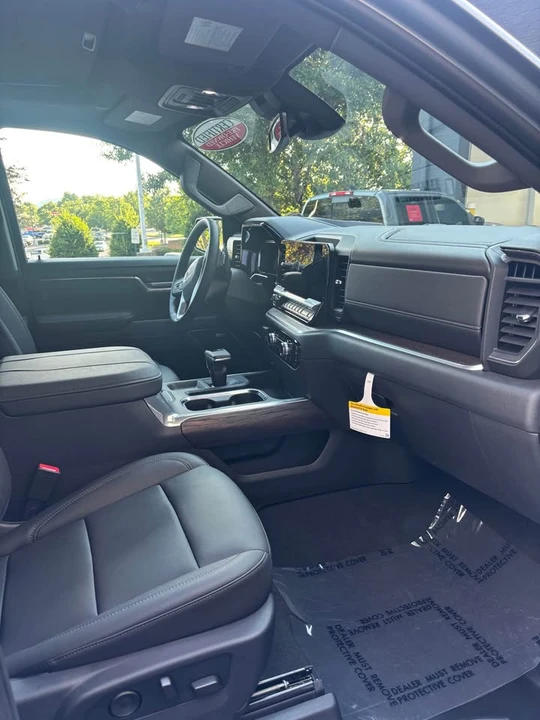 2026 GMC Sierra 5th Gen - Image 7 of 8