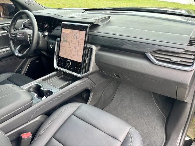 2026 GMC Acadia - Image 10 of 21