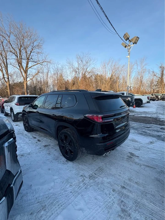 2026 GMC Acadia - Image 7 of 18