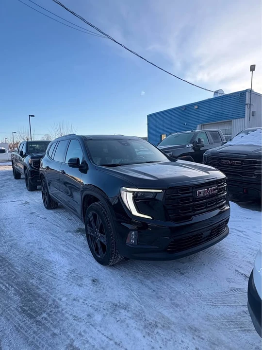 2026 GMC Acadia - Image 2 of 18