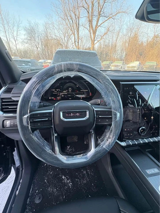 2026 GMC Acadia - Image 10 of 18