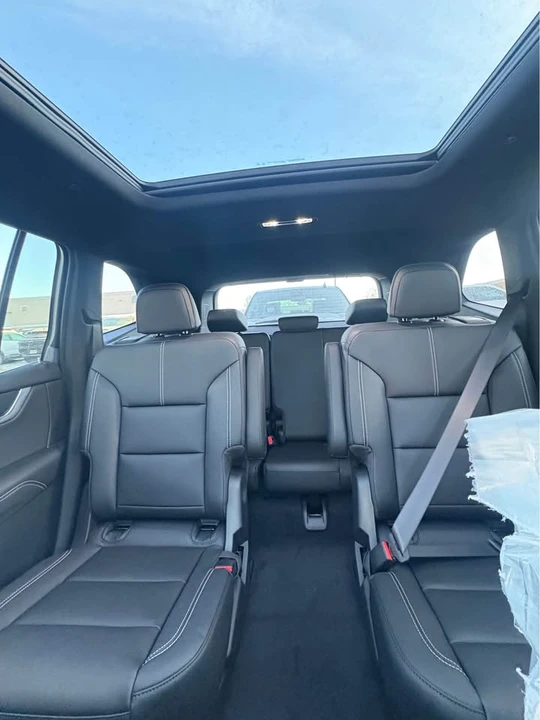 2026 GMC Acadia - Image 13 of 18