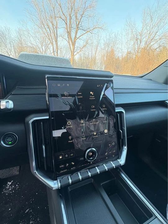 2026 GMC Acadia - Image 11 of 18