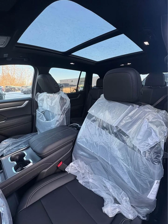 2026 GMC Acadia - Image 9 of 18