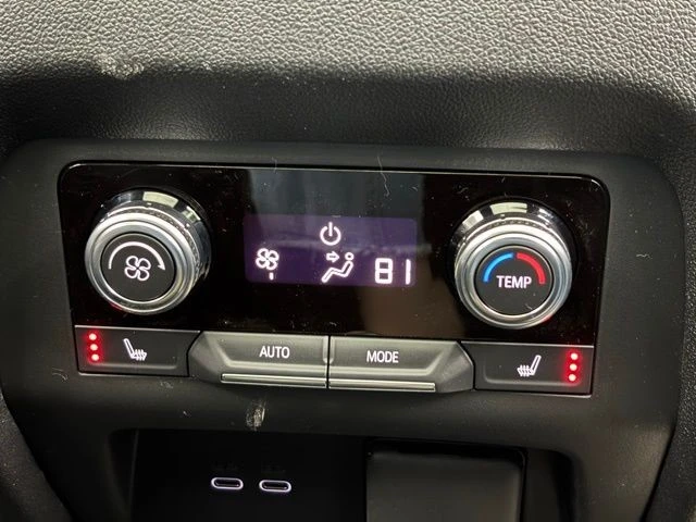 2026 GMC Acadia - Image 7 of 12