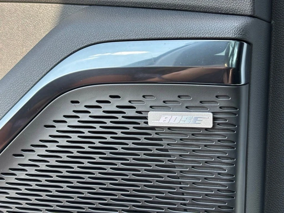 2026 GMC Acadia - Image 7 of 12
