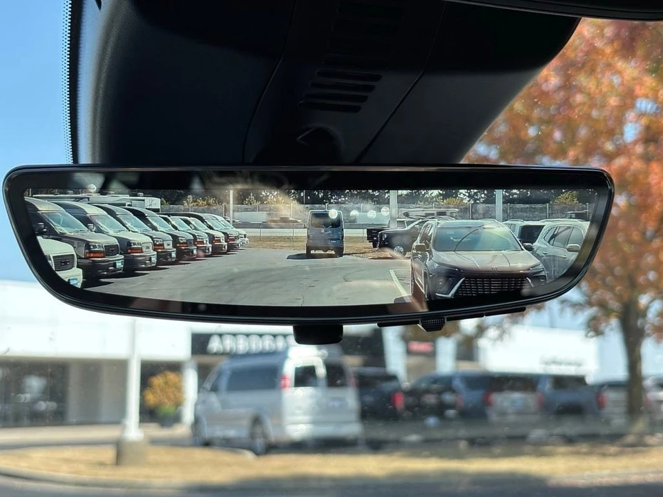 2026 GMC Acadia - Image 6 of 12