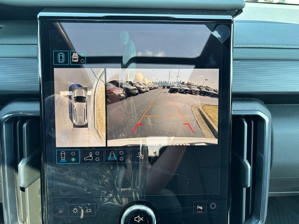 2026 GMC Acadia - Image 3 of 12