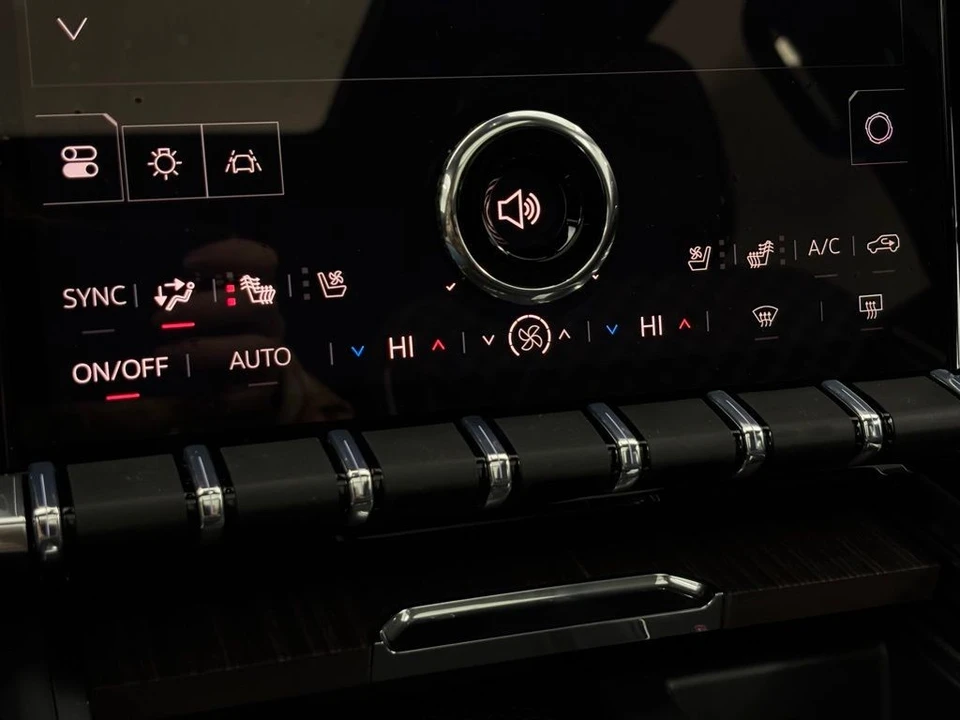 2026 GMC Acadia - Image 6 of 12