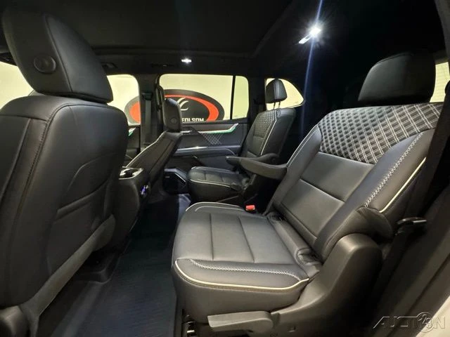 2026 GMC Acadia - Image 9 of 17