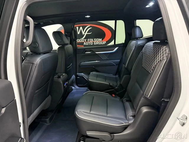 2026 GMC Acadia - Image 17 of 21