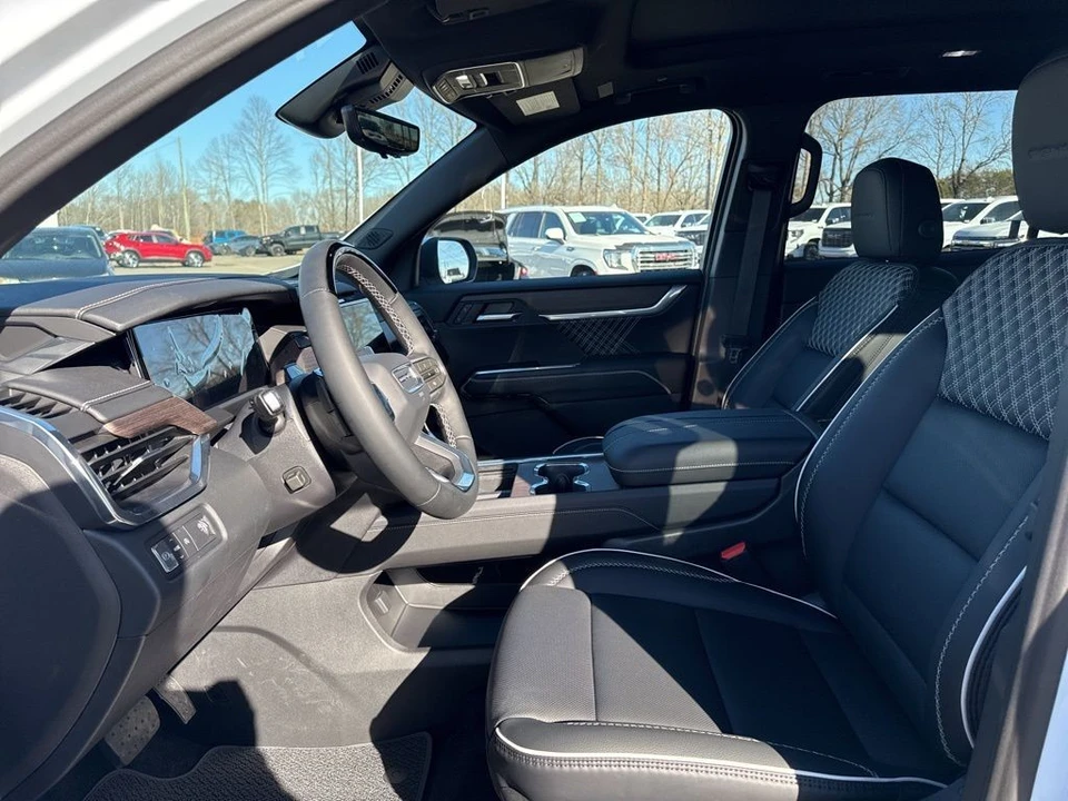 2026 GMC Acadia - Image 9 of 12
