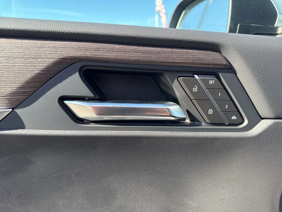 2026 GMC Acadia - Image 12 of 12