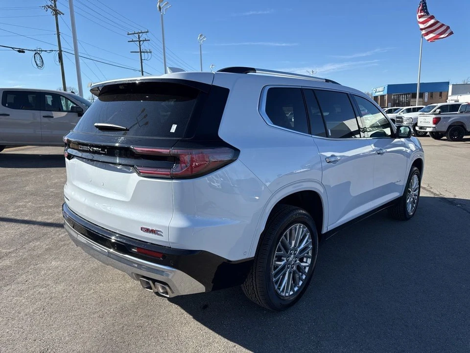 2026 GMC Acadia - Image 5 of 12