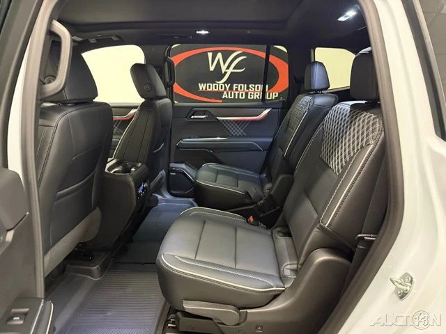 2026 GMC Acadia - Image 16 of 21