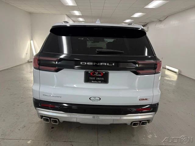 2026 GMC Acadia - Image 7 of 21