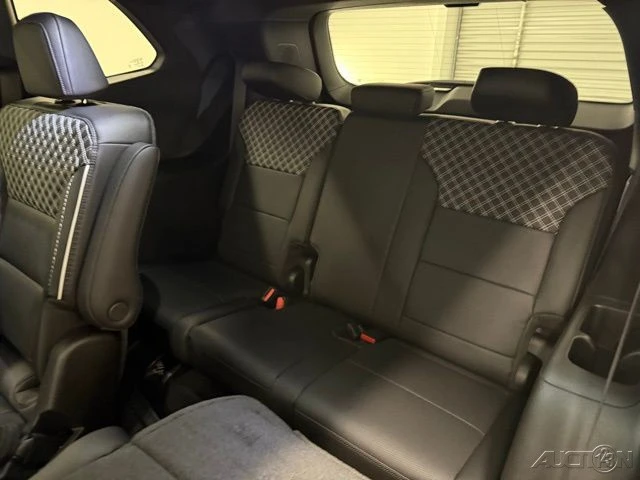 2026 GMC Acadia - Image 17 of 21