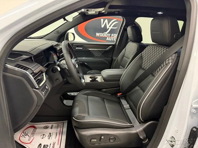 2026 GMC Acadia - Image 12 of 21