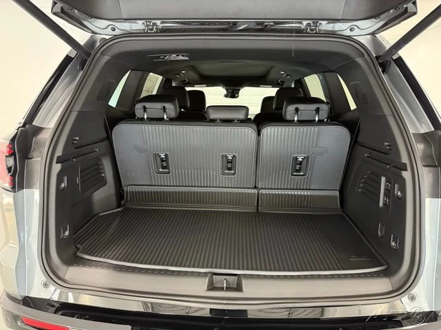 2026 GMC Acadia - Image 8 of 21