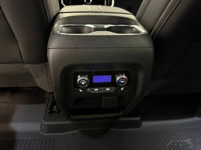2026 GMC Acadia - Image 18 of 21