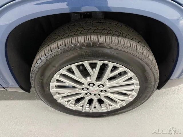 2026 GMC Acadia - Image 4 of 21