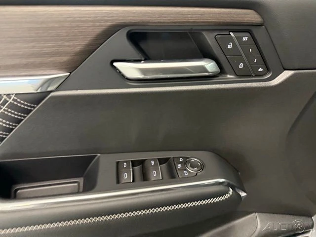 2026 GMC Acadia - Image 15 of 21